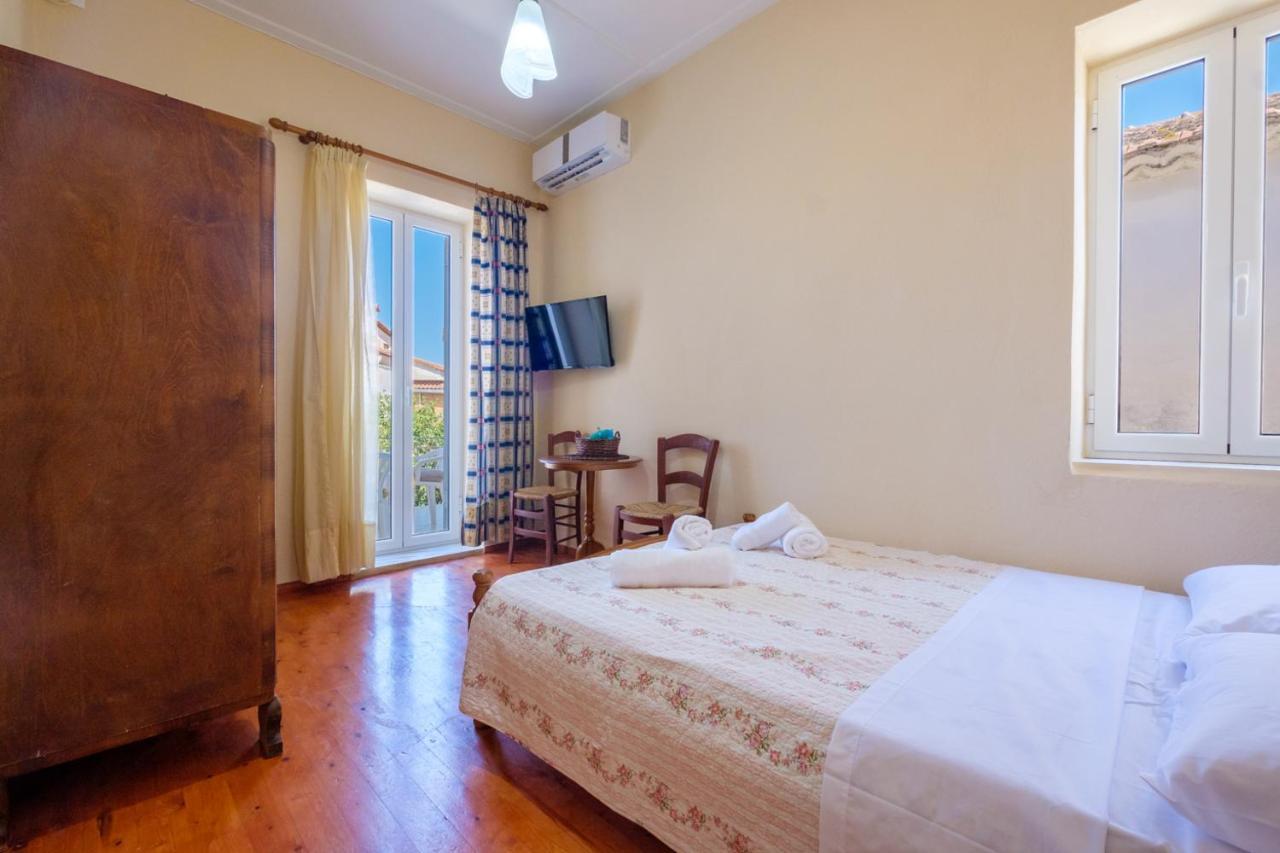Annetas House Apartment Nea Koroni Exterior photo